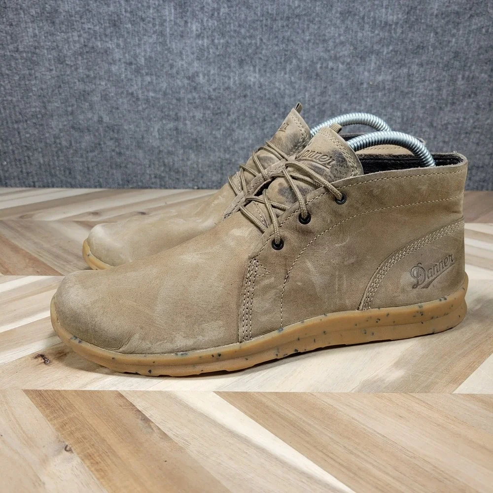 Danner Men's 9 Forrest Chukka Timberwolf Casual Leather Shoes 37640